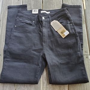 Levis 721 Black High Rise Skinny